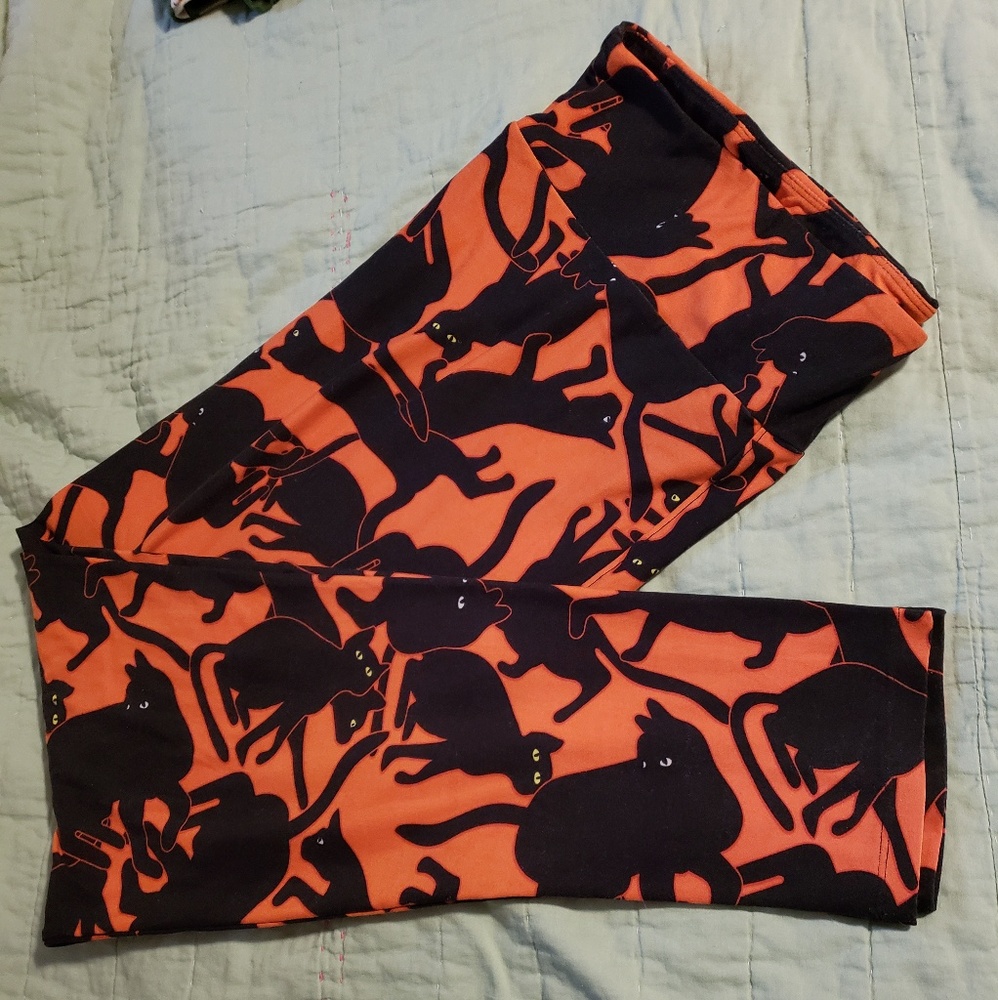 Lularoe black cat TC2 leggings
